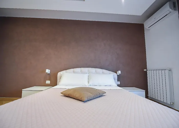 Hotel Karol Bari Airport